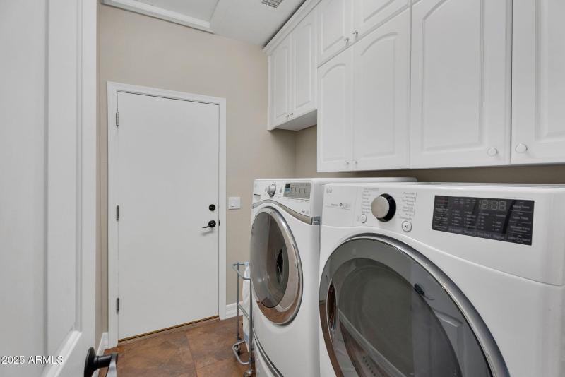 33-web-or-mls-3661 N Katmai - 32