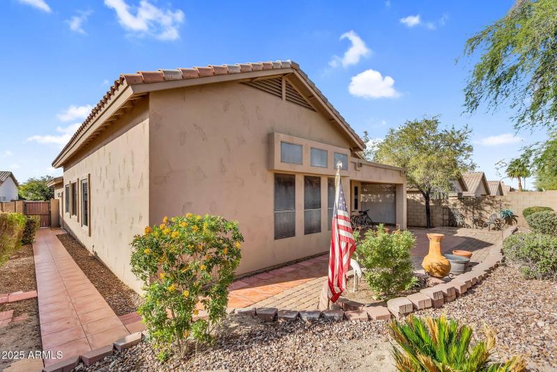 34-web-or-mls-3661 N Katmai - 38