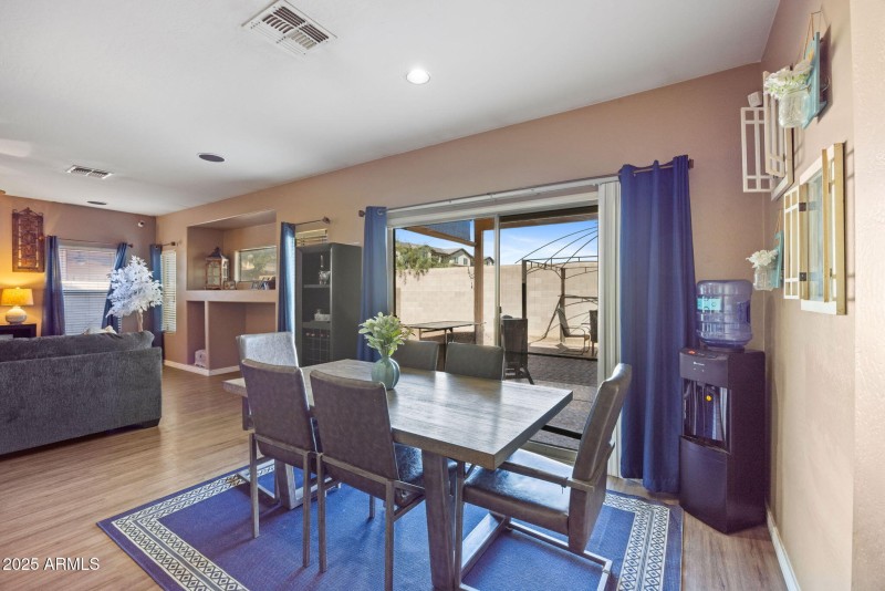 15-web-or-mls-12830-w-fairmount-ave