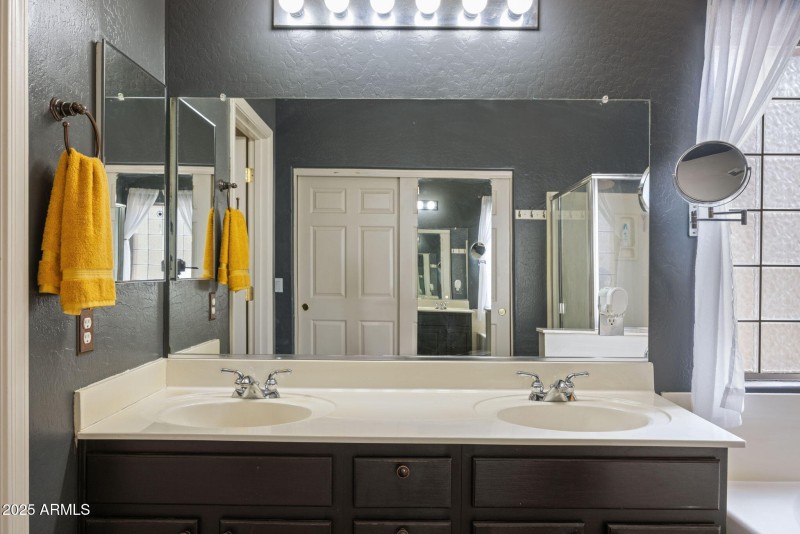 21-web-or-mls-12830-w-fairmount-ave