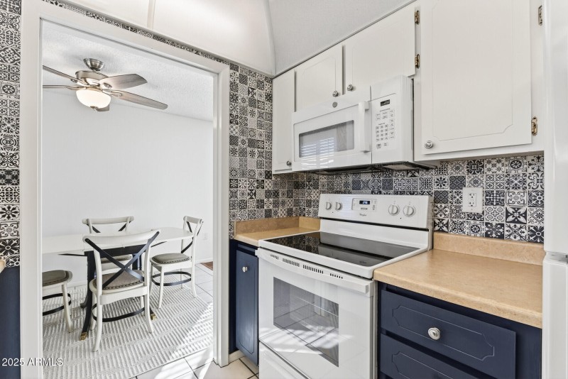 09_13721_N_98th_Ave_UNIT_C9_mls