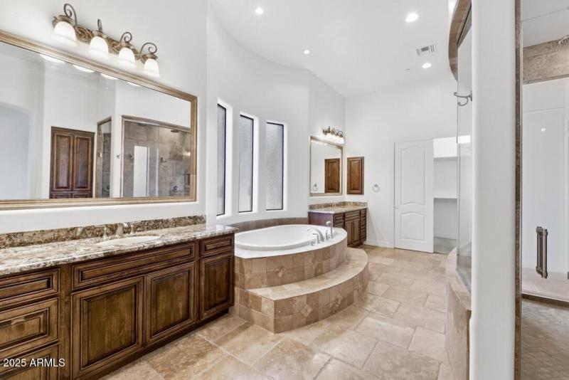 Master with Separate Vanities