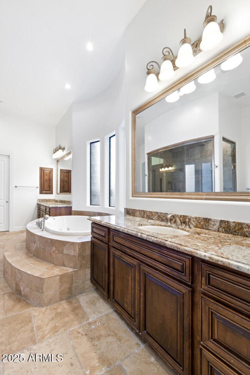 B9B33EF4-FDD5-4410-AE04-AF9FF19B5ABC_1_1