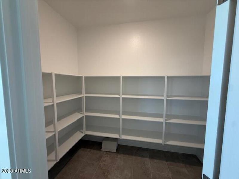 SR35 - Lot 96 Pantry