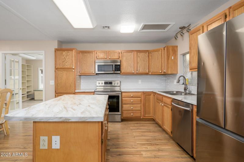 10-web-or-mls-Olive-18