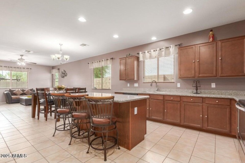 20240228054642723067000000-o