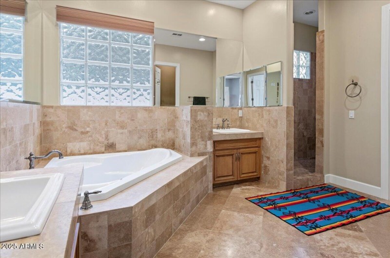 17-6630 E Lafayette Blvd 15