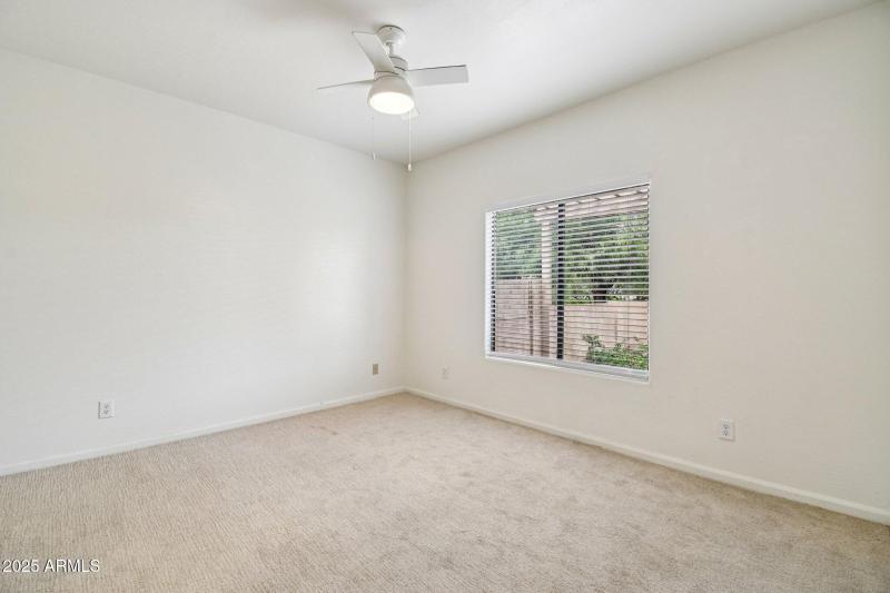 22-web-or-mls-E Jordan Ln-S2011-022