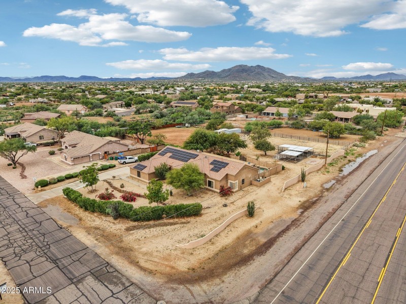 46-web-or-mls-E Jordan Ln-S2011-046