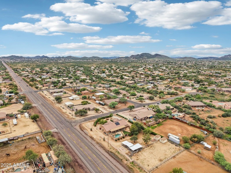 53-web-or-mls-E Jordan Ln-S2011-053