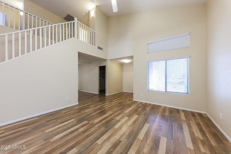 004-photo-living-room-14923585