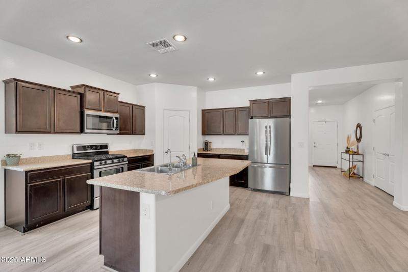 19-web-or-mls-6579 W Georgetown Way-8