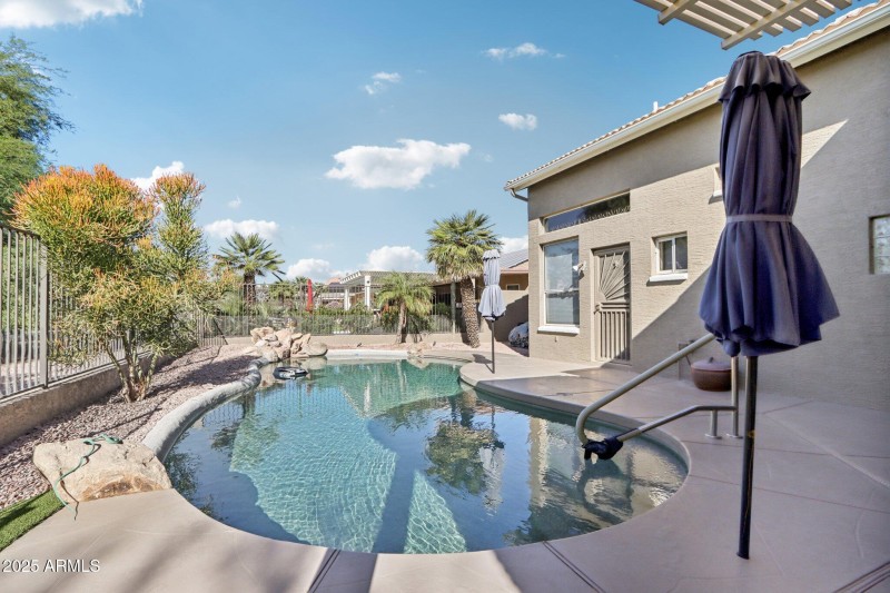 41-web-or-mls-N Palmer Dr-S1511-039