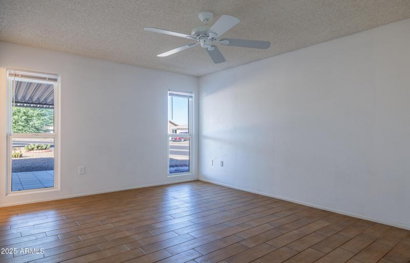 10845 W Pineaire Dr, Sun City, AZ 85351