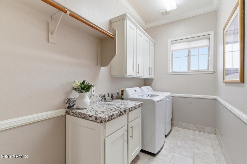 Oversized Laundry Room