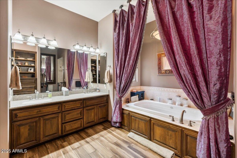 075-Primary Bathroom