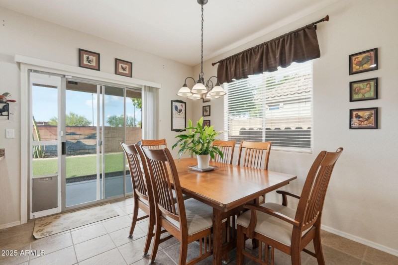 011_Eat in Kitchen Area