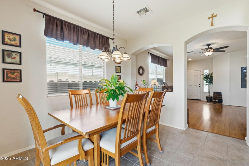 012_Eat in Kitchen Area