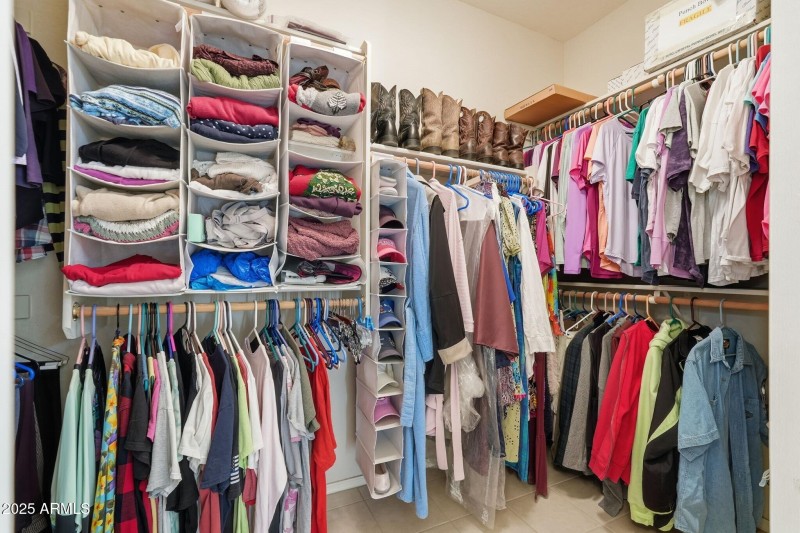 020_Master Walk in Closet