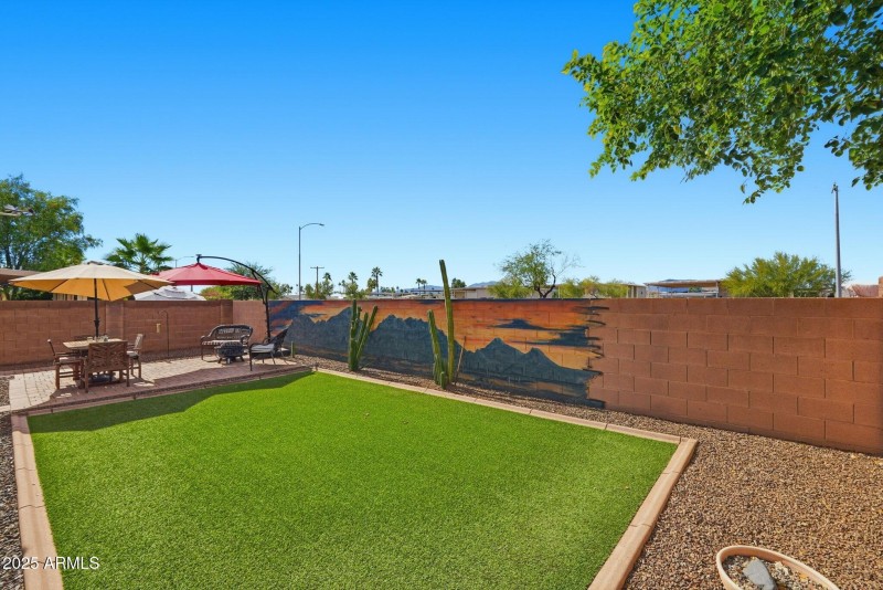 028_Backyard and Patio