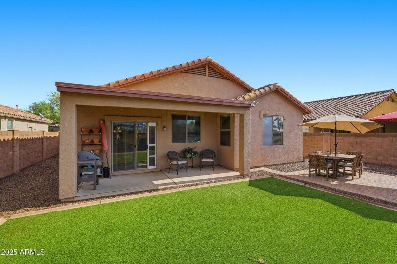 029_Backyard and Patio