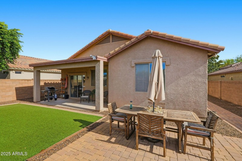 031_Backyard and Patio