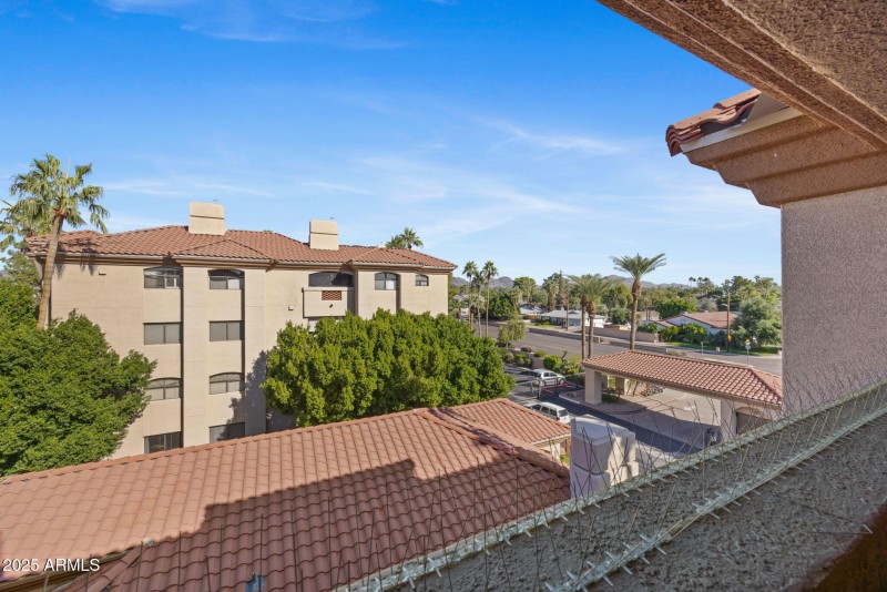 28-web-or-mls-5104-n-32nd-st