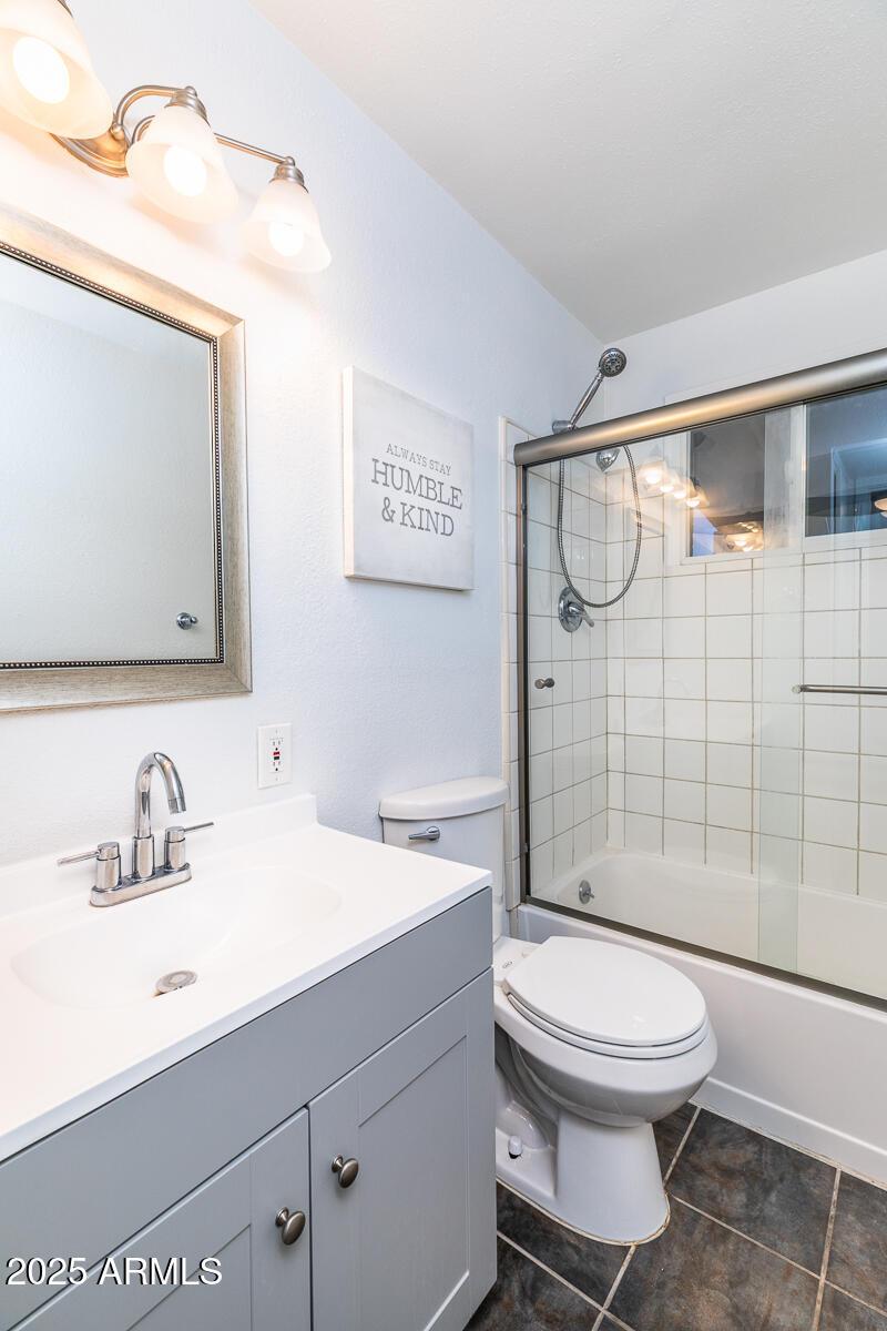 2007 W Hidalgo Ave-19