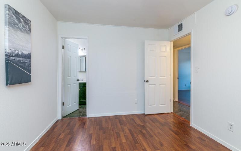 2007 W Hidalgo Ave-23