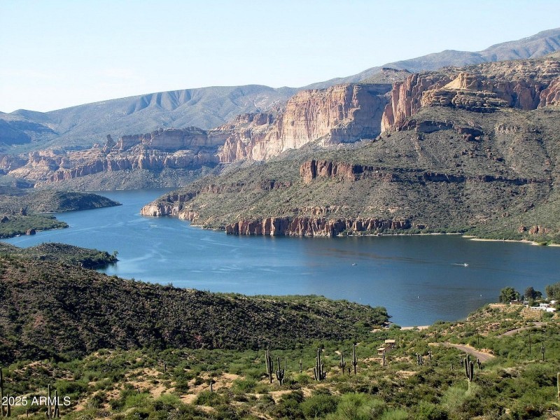 Canyon Lake