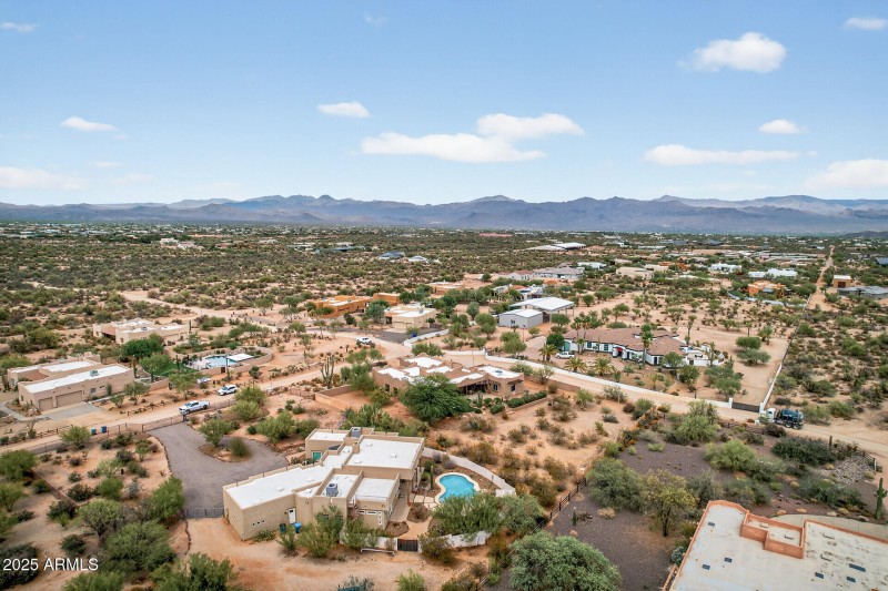 82_14041_E_Bajada_Dr82_mls