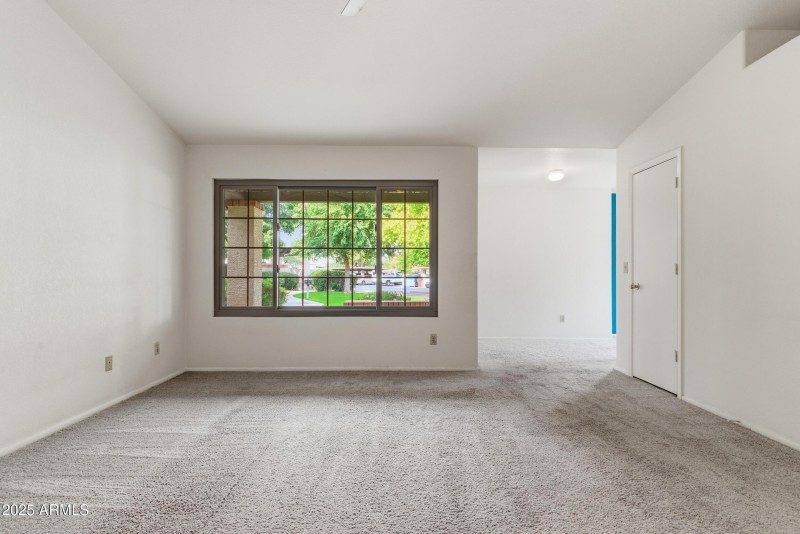 8140 N 107TH Avenue, 281