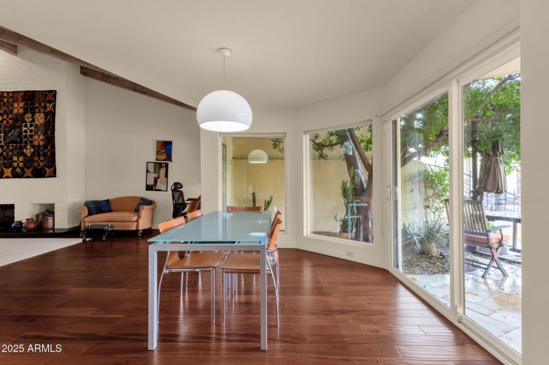 10-web-or-mls-10050-e-mountainview-lake-