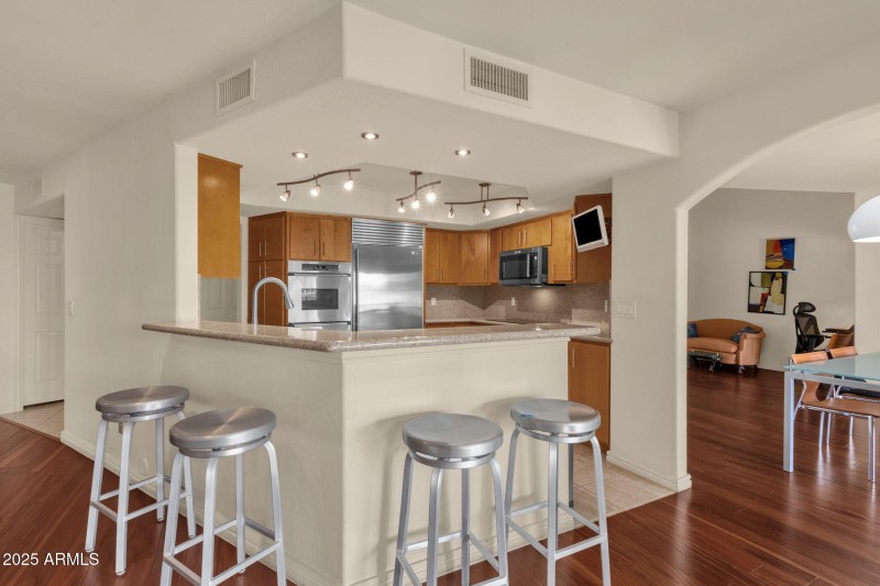 11-web-or-mls-10050-e-mountainview-lake-