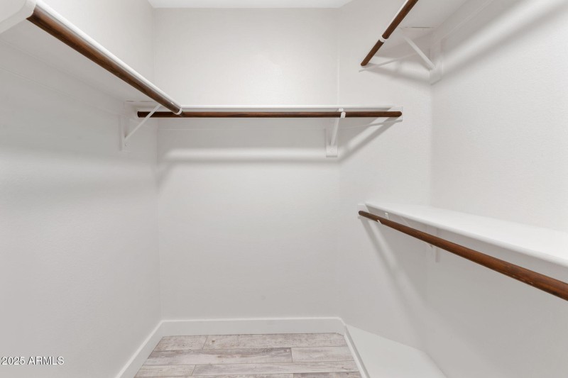 22-web-or-mls-5104-n-32nd-st