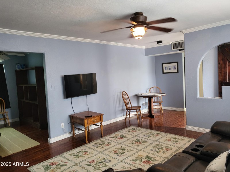 DINING, LIVING & DEN