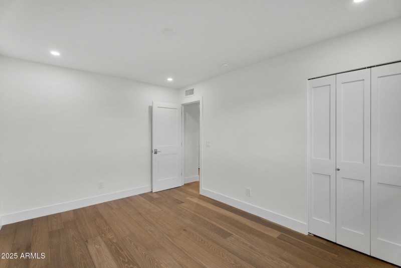 30-web-or-mls-3413 N 87th Pl-33