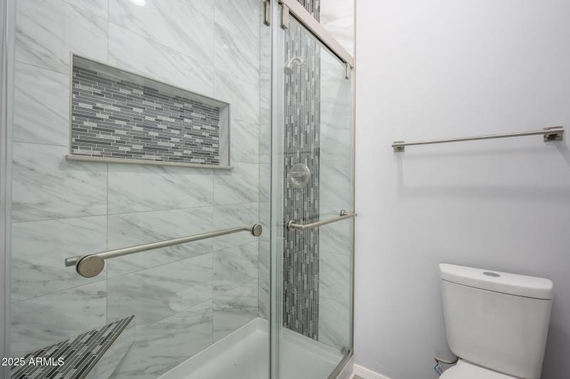 8-web-or-mls-27227_n_147th_ave-8