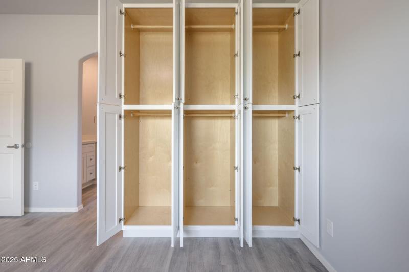 9-web-or-mls-27227_n_147th_ave-9