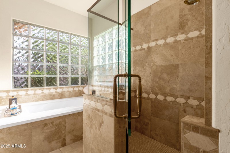 30-web-or-mls-10263-n-103rd-pl