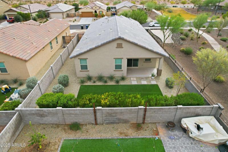 17594 W COUNTRY CLUB TER