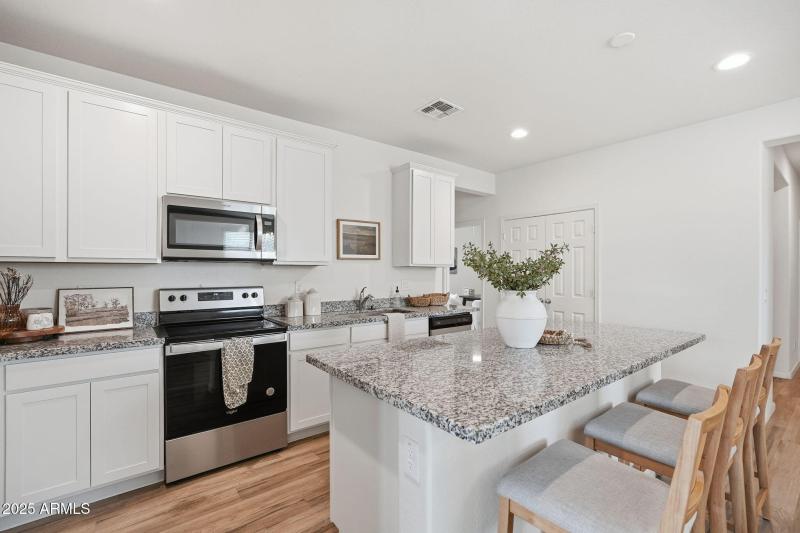 17594 W COUNTRY CLUB TER