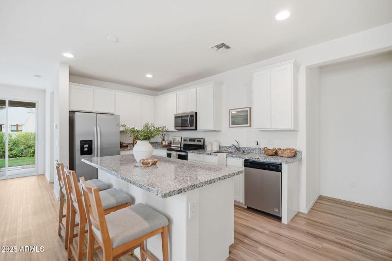 17594 W COUNTRY CLUB TER