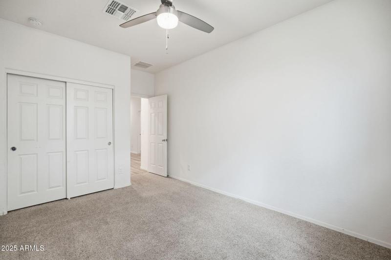 17594 W COUNTRY CLUB TER