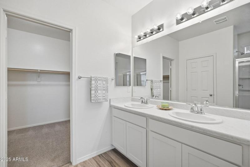 17594 W COUNTRY CLUB TER