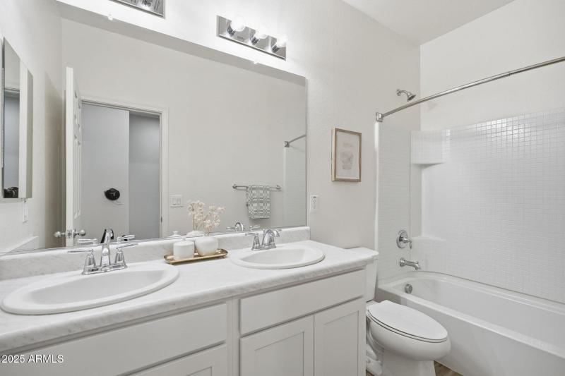 17594 W COUNTRY CLUB TER