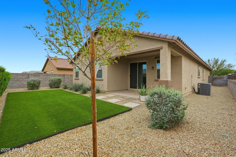 17594 W COUNTRY CLUB TER