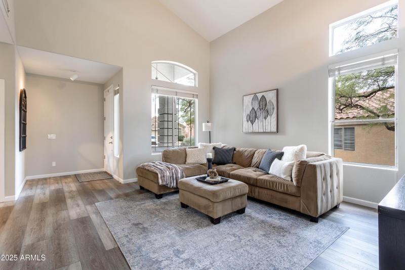 entry living room 02