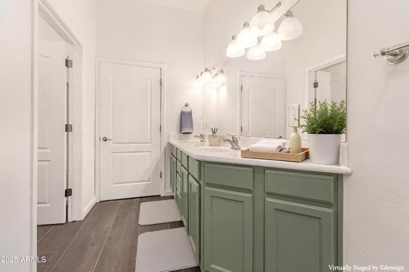 Virtually staged guest bath