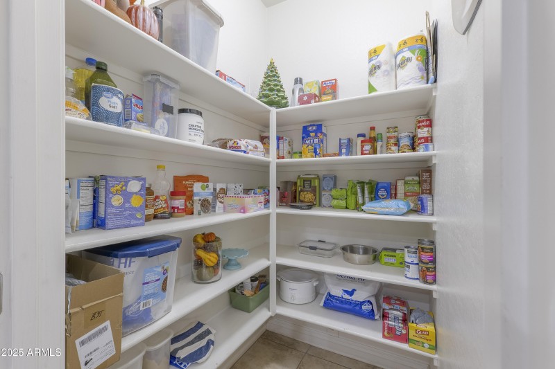 Walk in Pantry